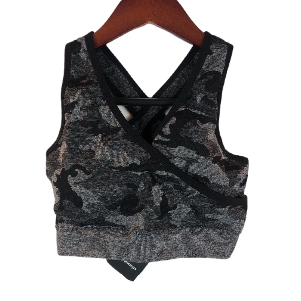 NWT Moyooga Camo Print Sports Bra